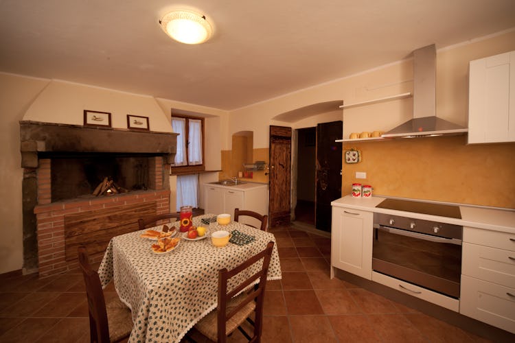  Agriturismo La Collina Delle Stelle - self catering apartments in Tuscany