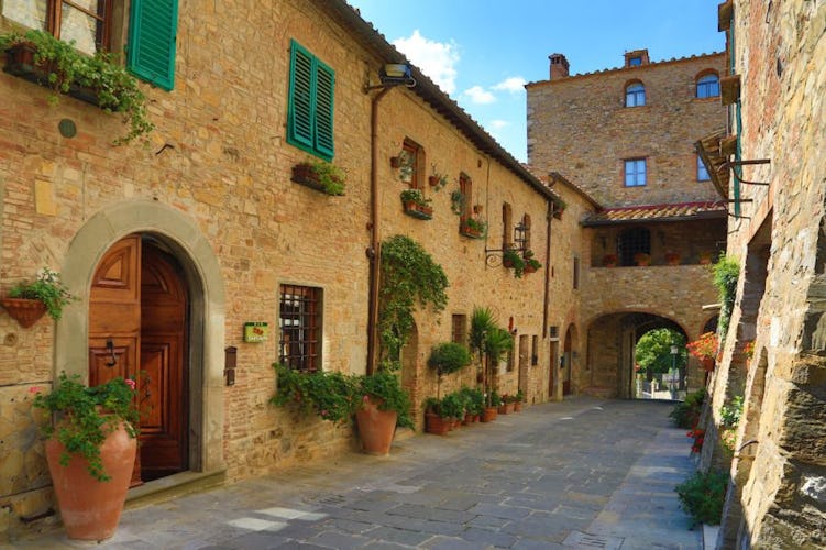 Main entrance to the Borgo