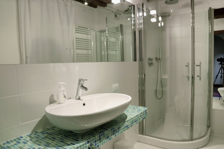 B&B del Giglio: Modern & clean bathrooms