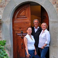 Famiglia Cresti, proprietaria del B&B del Giglio Famiglia Cresti, proprietaria del B&B del Giglio