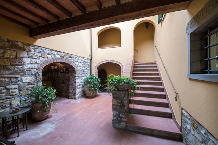 Large and spacious for groups, a self catering apartment in Chianti