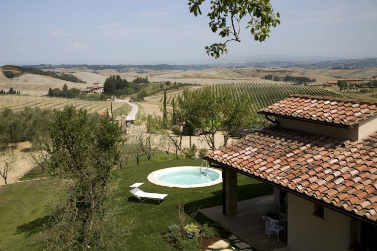 Borgo della Meliana: Cottage and vineyards in Tuscany farhmouse