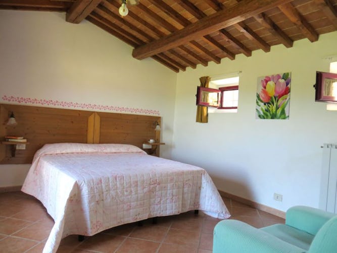 Luminous and spacious bedrooms in Borgo Sicelle holiday apartments