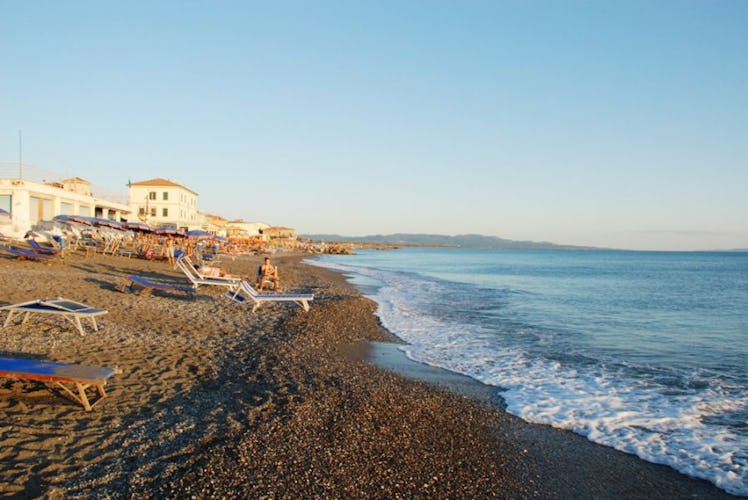 Le spiagge della Riviera degli Etruschi si trovano a soli 15 km