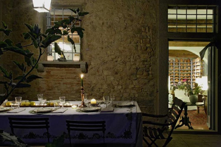 A candle light dinner will make great memories of Tuscany