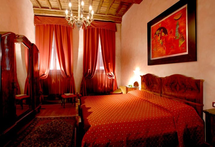 La stanza rossa al b&b Casa dei Tintori a Firenze
