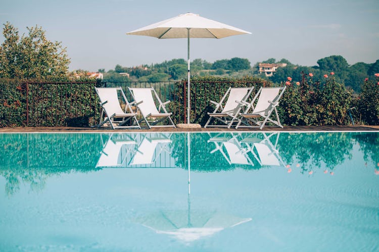 Casale Cardini - Poolside in Tuscany