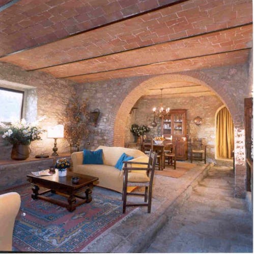 Comfort and country elegance distinguishes Castello di Montozzi