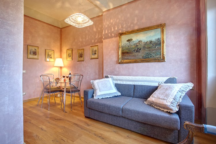 Cupido Vacation Rental Apartment in Florence, Italy: in the heart of the city