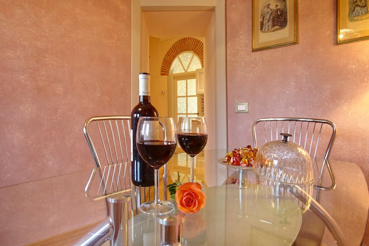 Appartamento Cupido a Firenze: Ideale per Cucinare a Casa ma anche per Mangiare Fuori
