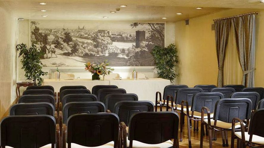 Spacious Meeting room for up to 50 persons at Hotel de la Ville