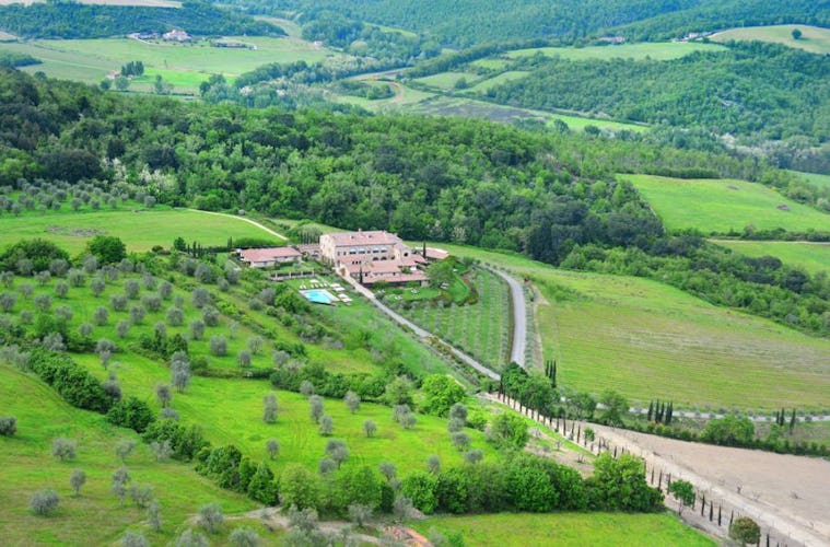 Vista panoramica del borgo Le Fontanelle a Castelnuovo nel Chianti