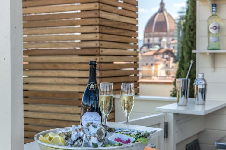 Hotel Machiavelli Palace - la magia di un bicchiere di prosecco assaporato sulla terrazza panoramica con vista su Firenze