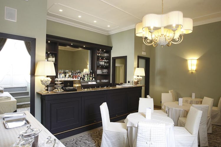 Palazzo Roselli Cecconi Hotel: On-site bar for light meals & breakfast