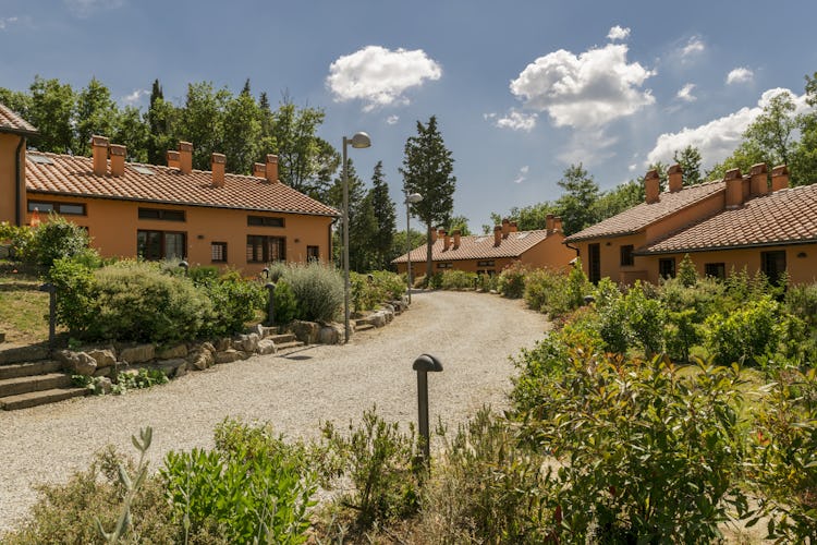 Villa Borgo la Fungaia: Private community in Tuscany