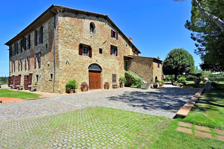 Chianti Country Villa with Apartments Le Torri