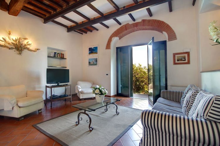 Spacious rooms for tranquility & relax at Villa Stolli