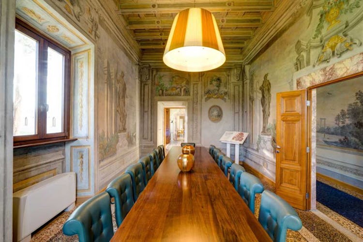 Elegant surroundings for parties and events at Villa Tolomei