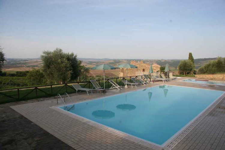 Spend time by the pool or in the nearby town of Montalcino for relax