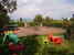Per i più piccoli, un'area giochi ed un piscina con l'acqua più bass