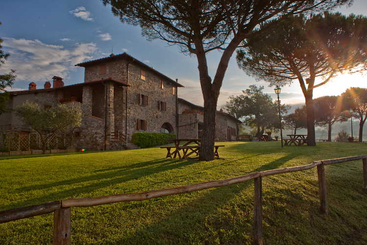 Agriturismo La Collina Delle Stelle - appartamenti per vacanze con ristorante in loco
