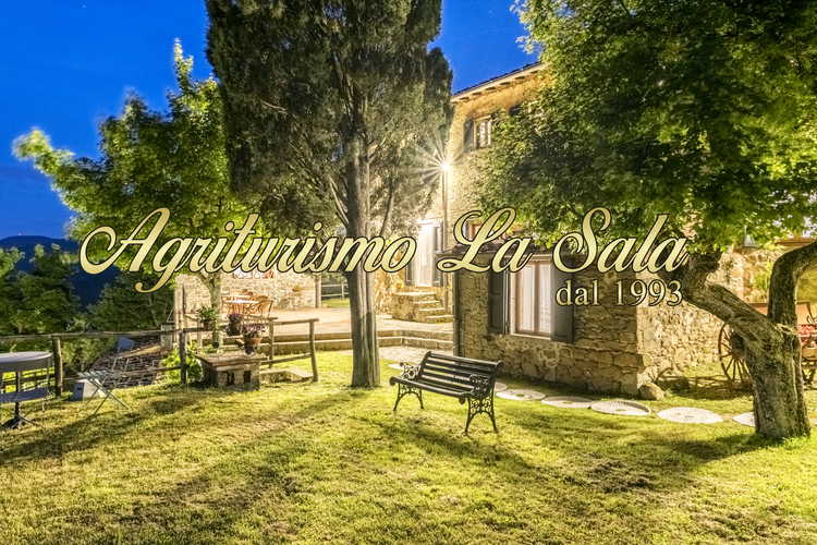 Appartamento Loggia con veduta verso il giardino ed esterno