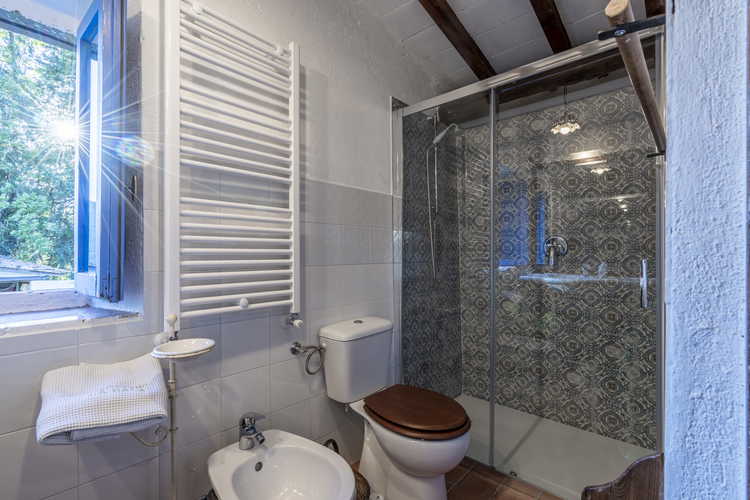 Agriturismo La Sala: bagno privato in ogni appartamento