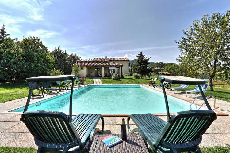 The lovely swimming pool
