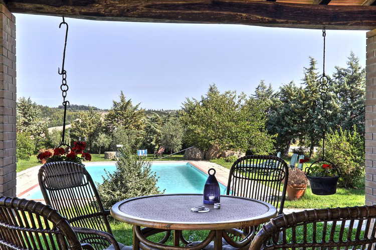 Agriturismo Le Selvole - refreshing pool side fun