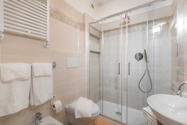 Agriturismo Palazzo Bandino - I bagni moderni con le ampie docce
