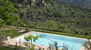 La piscina a sfioro con acqua salata dell'Agriturismo Podere Torre