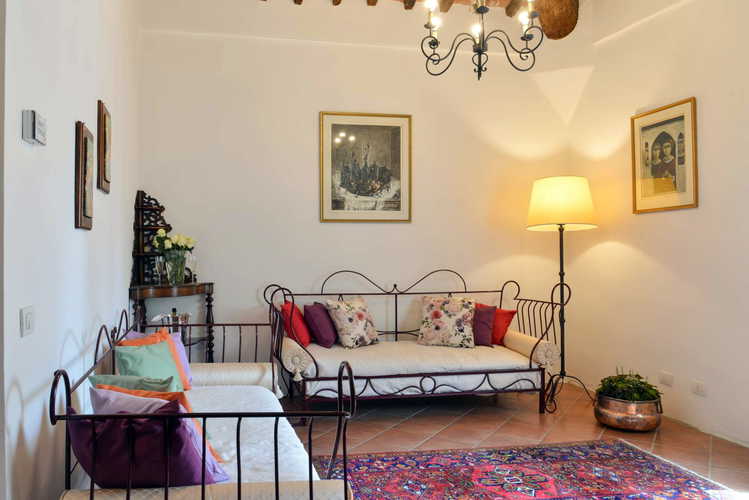Agriturismo San Fabiano: pavimenti in parquet secondo la tradizione toscana rurale