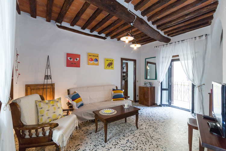 ART REBUS Tower: residenza per vacanze ubicata all'interno di un'antica torre del 1200