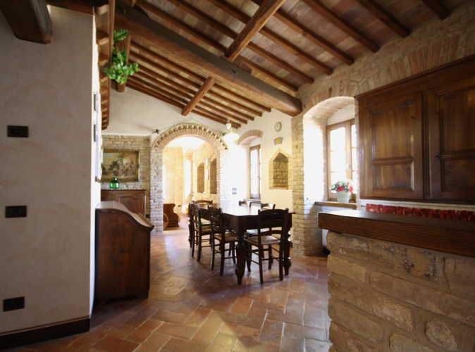 Veduta della cucina e salottino