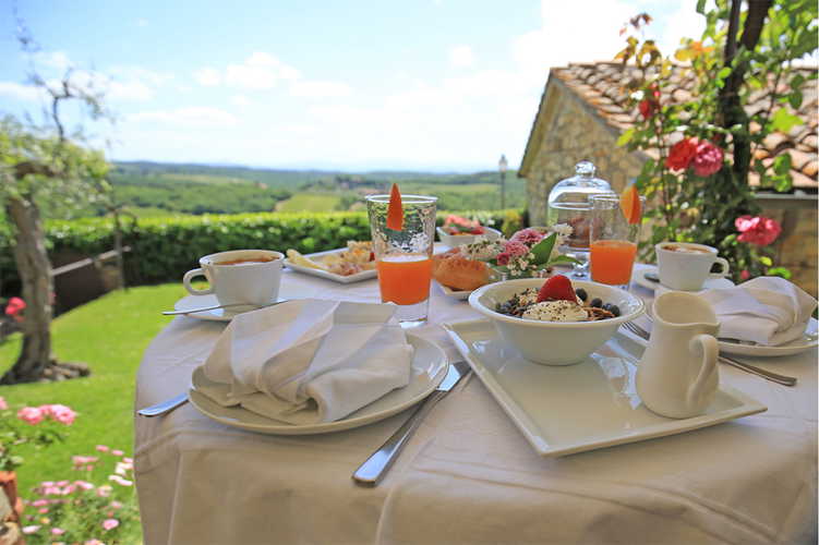 Enjoy breakfast in the garden in the warmer months