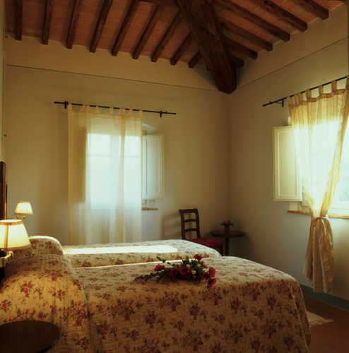 Borgo della Meliana: Apartments in farmhouse Gambassi Terme, particular of the bedroom