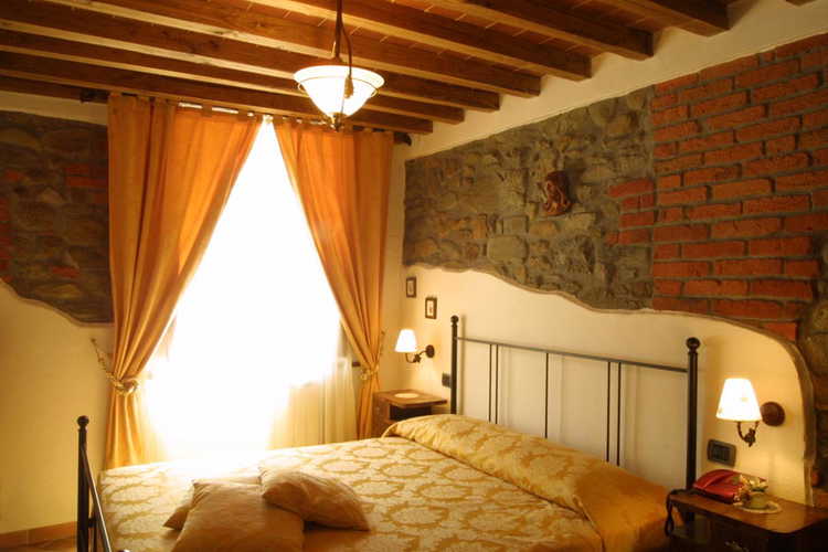 Near Pistoia Farmhouse Apartments Borgo di Isora
