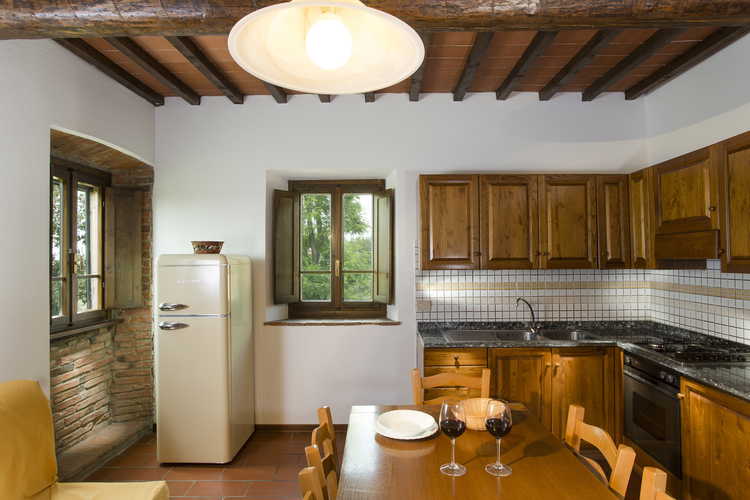 Una delle cucine del Borgo, in stile rustico e completamente accessoriata