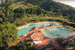 Vista dall'alto delle piscine del verde, in tutta la sua bellissima vastitÃ , che le circonda