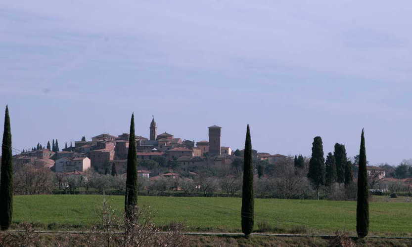 Il profilo della cittÃ  di Bettolle, a due passi da Casa Brogi  