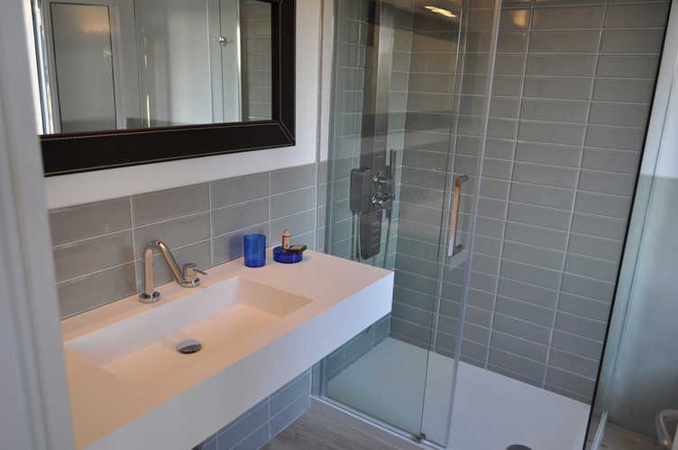 I colori neutri sono perfettamente in linea con lo stile dell'arredo