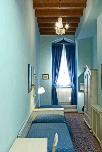 la stanza blu al bed and breakfast