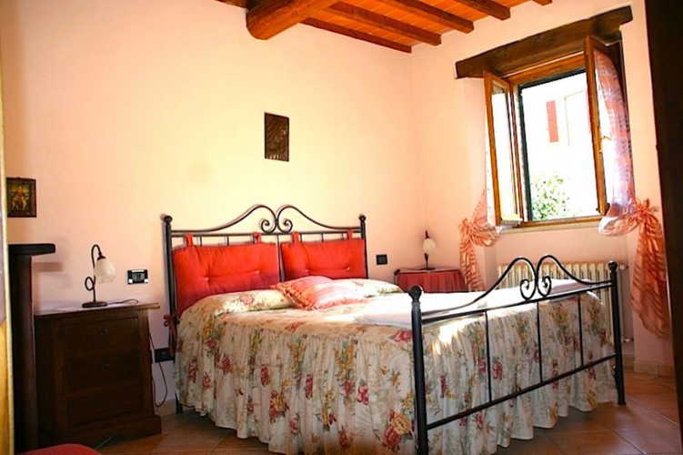 Respirate la fresca aria di campagna in questo borgo vicino Montaione