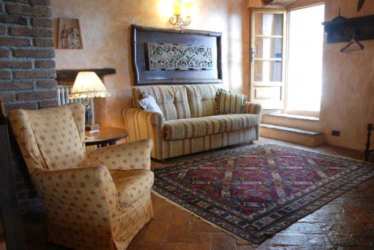 Colognole, al piano terra, ha accesso diretto al proprio patio esterno