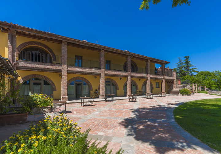 Casa Vacanze Le Fornaci: edificio dal fascino architettonico d'altri tempi