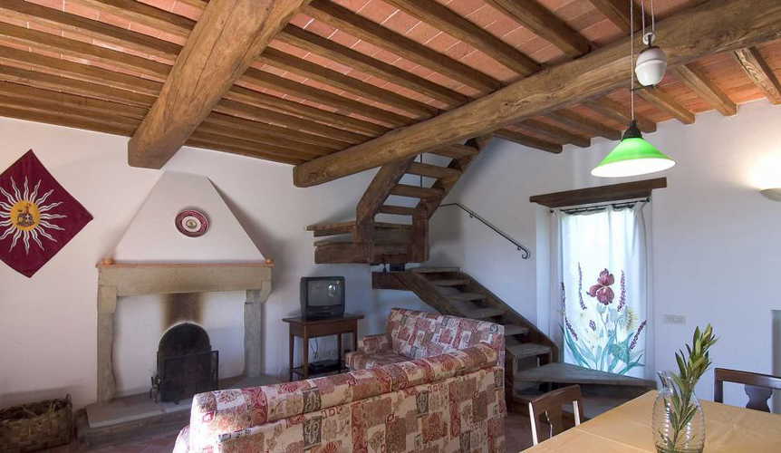 Gli appartamenti sono arredati in semplice, ma elegante stile toscano