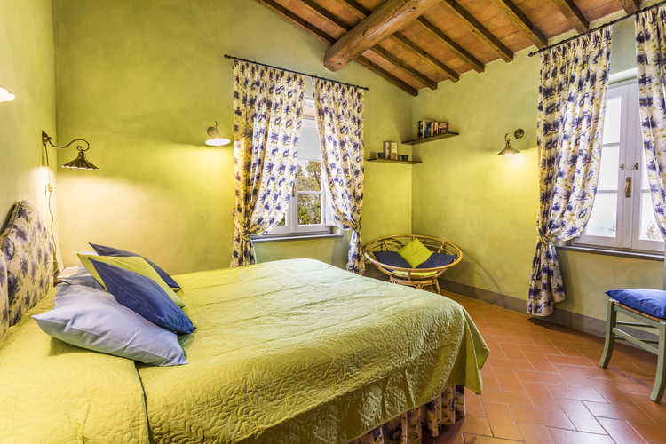 Fattoria di Maiano: colorful and luminous rooms