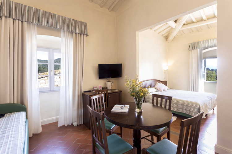 Fattoria di Maiano: restored Tuscan farmhouse
