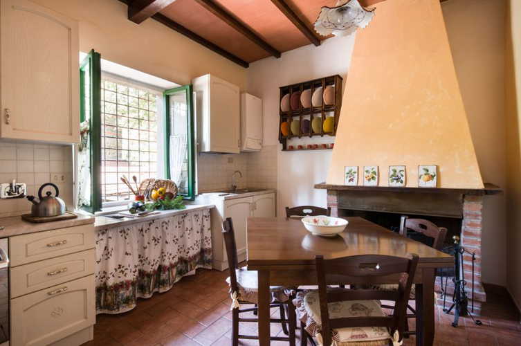 Apartments for 4-6 persons with fireplace and full kitchen
