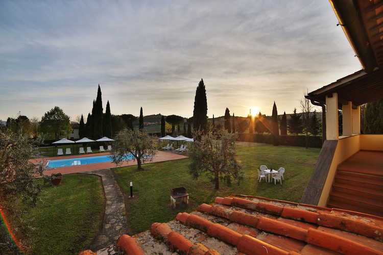 Fattoria Pagnana: Sunset near the pool